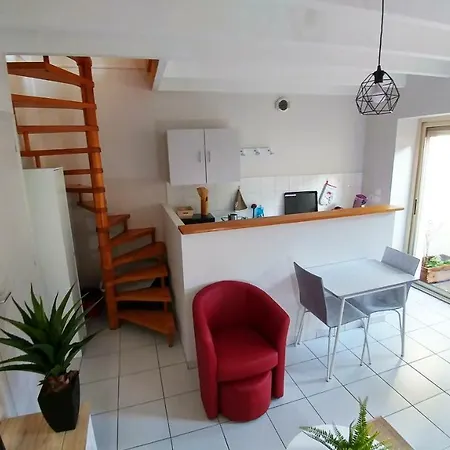 Maisonette En Hypercentre Calme Avec Terrasse 公寓 绍莱